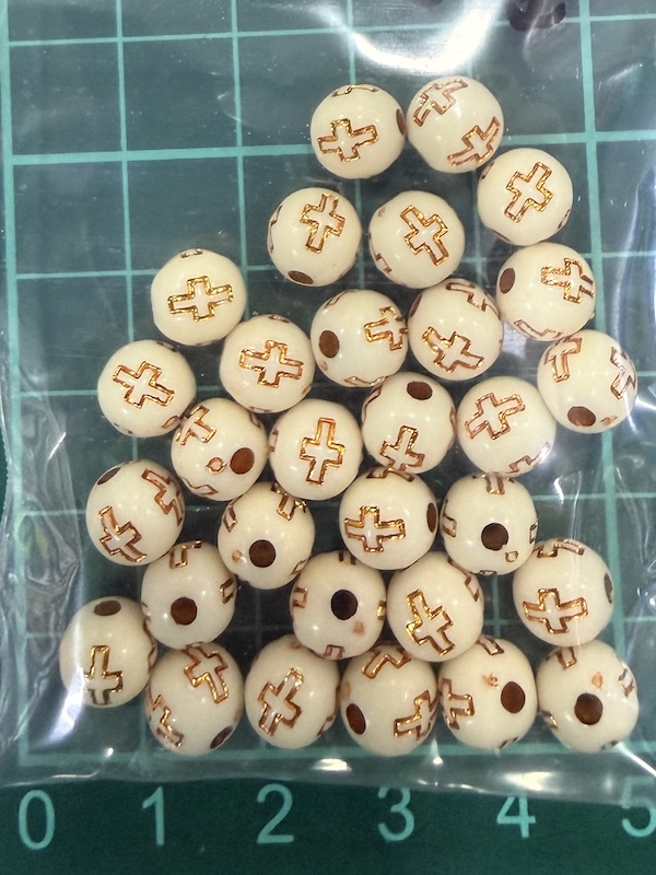 Bead w Cross Cream